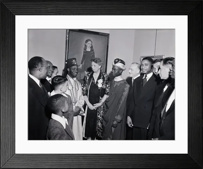 Framed Print : Eleanor Roosevelt with African Representatives Framed Print : Eleanor Roosevelt with African Representatives
