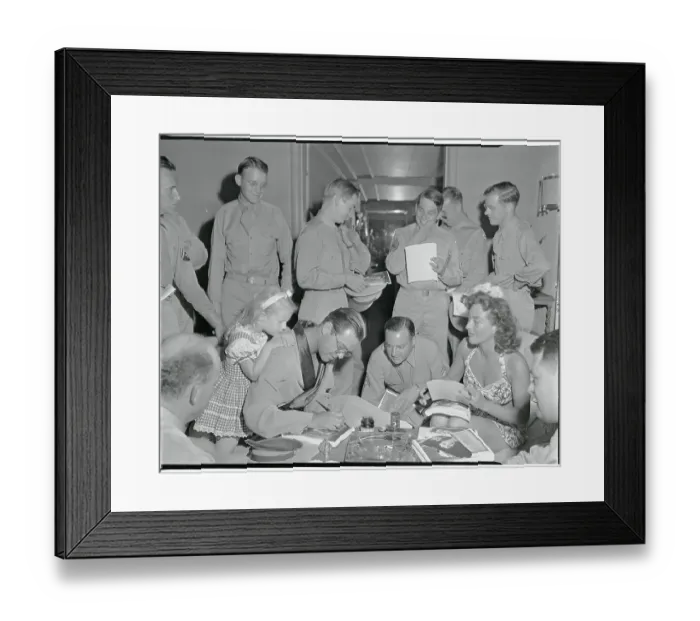 Framed Print : Joan Crawford Signing Autographs Framed Print : Joan Crawford Signing Autographs