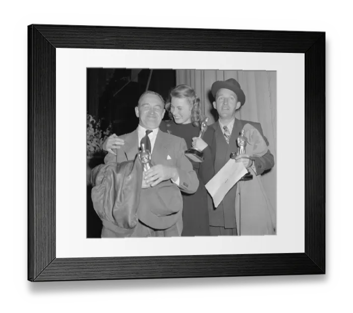 Framed Print : Ingrid Bergman and Actors Holding Awards Framed Print : Ingrid Bergman and Actors Holding Awards