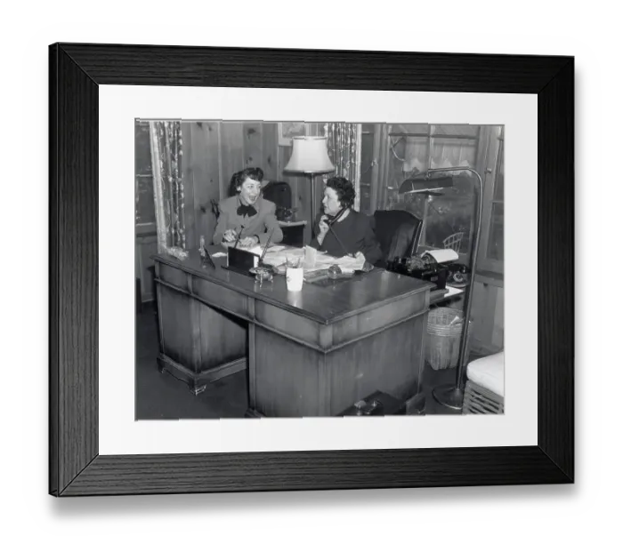 Framed Print : First Movie Jourmnalist Lowella Parsons Framed Print : First Movie Jourmnalist Lowella Parsons