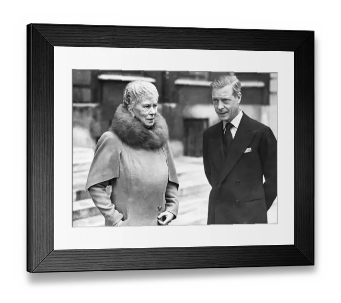 Framed Print : Queen Mary with Prince Edward Framed Print : Queen Mary with Prince Edward
