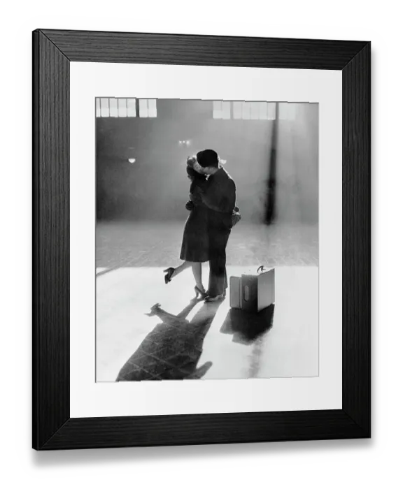 Framed Print : Couple Kissing in Train Station Framed Print : Couple Kissing in Train Station