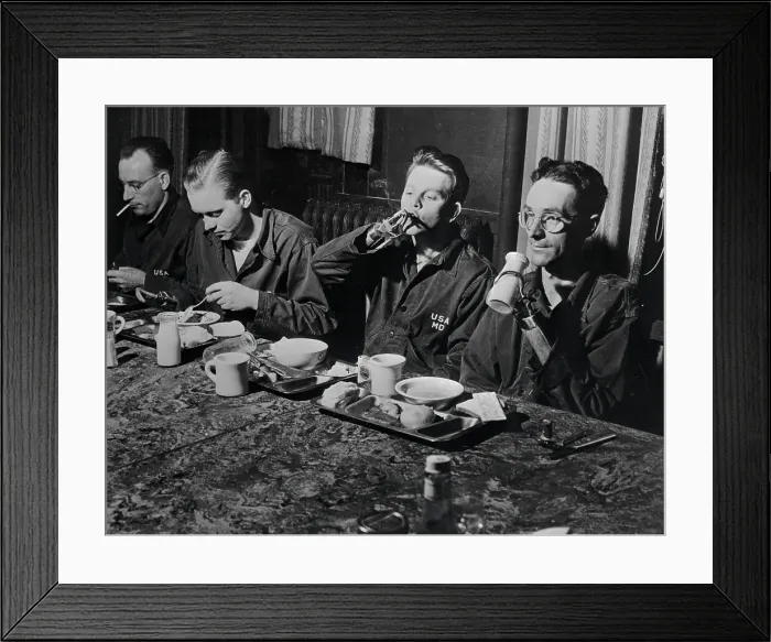 Framed Print : Rehabilitating War Veterans At Walter Reed Hospital Framed Print : Rehabilitating War Veterans At Walter Reed Hospital