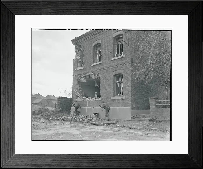 Framed Print : Soldiers Hunting Snipers Framed Print : Soldiers Hunting Snipers