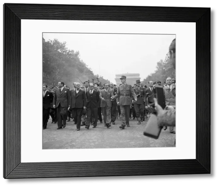 Framed Print : Charles de Gaulle Leading March on Champs-Elysees Framed Print : Charles de Gaulle Leading March on Champs-Elysees
