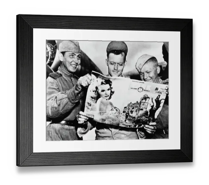 Framed Print : Red Army Reading Yank
