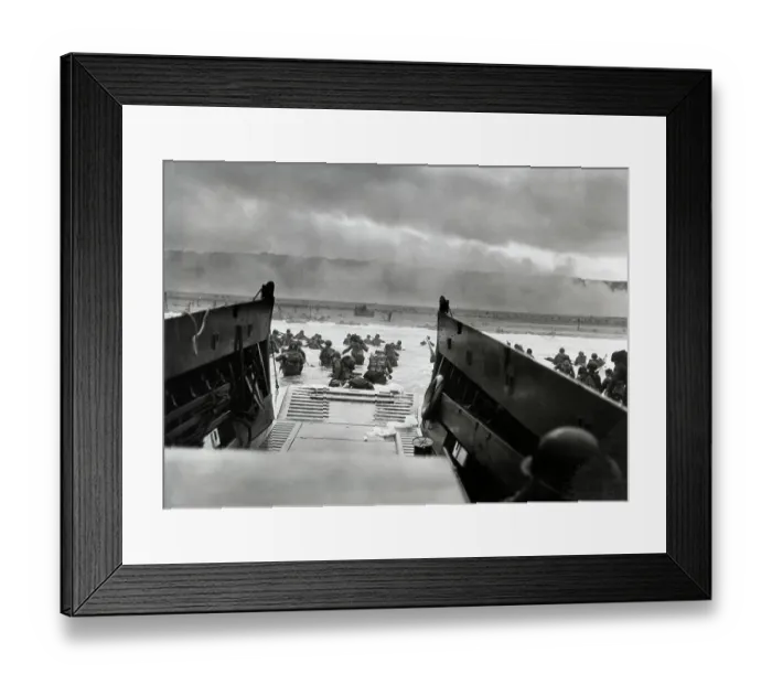 Framed Print : American Troops Land at Omaha Beach Framed Print : American Troops Land at Omaha Beach