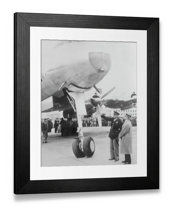 Framed Print : Orville Wright and F.O. Carroll by Plane Framed Print : Orville Wright and F.O. Carroll by Plane