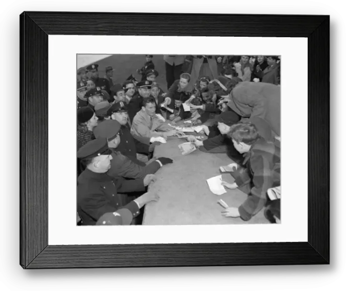 Framed Print : Frank Sinatra At Red Cross War Fund