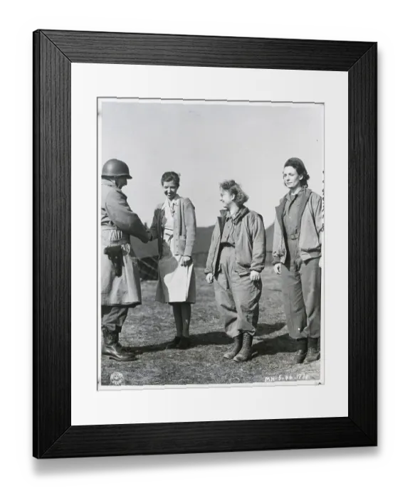 Framed Print : Major Gen. Presents Medals To Women