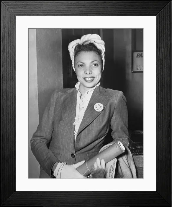 Framed Print : Senorita Flor de Oro Trujillo Framed Print : Senorita Flor de Oro Trujillo