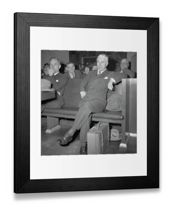 Framed Print : Charlie Chaplin Seated in Courtroom Framed Print : Charlie Chaplin Seated in Courtroom