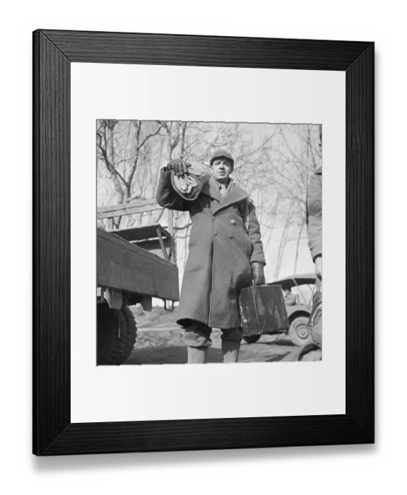 Framed Print : War Reporter Homer Bigart in Italy Framed Print : War Reporter Homer Bigart in Italy