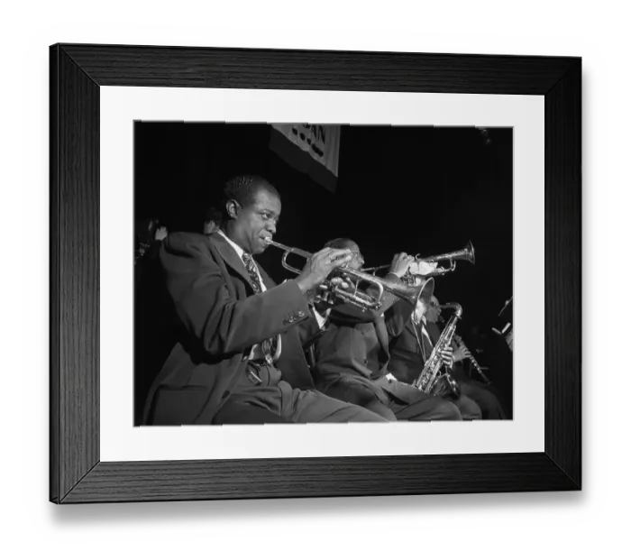 Framed Print : Louis Armstrong in Concert at the Metropolitan Framed Print : Louis Armstrong in Concert at the Metropolitan