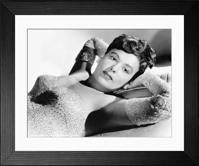 Framed Print : Portrait of Lena Horne Framed Print : Portrait of Lena Horne