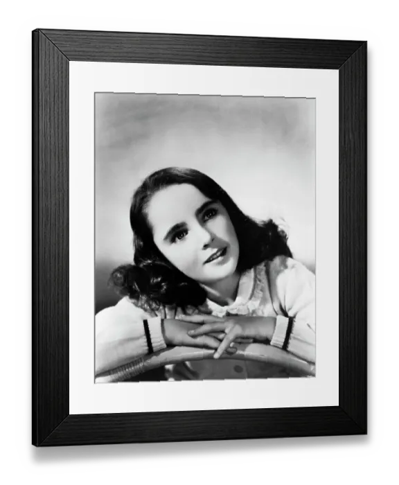 Framed Print : Elizabeth Taylor, 1944 Framed Print : Elizabeth Taylor, 1944