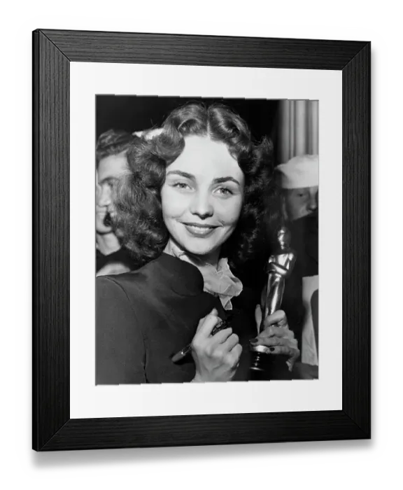 Framed Print : Jennifer Jones with Oscar for Song of Bernadette Framed Print : Jennifer Jones with Oscar for Song of Bernadette