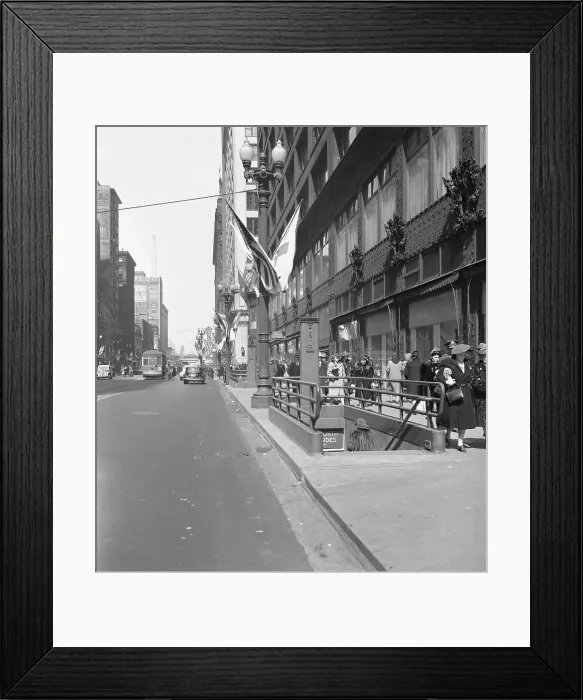 Framed Print : State Street in Chicago Framed Print : State Street in Chicago