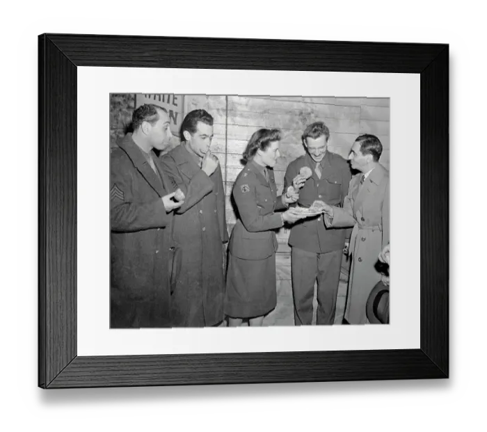 Framed Print : Irving Berlin and Mary Churchill with English Soldiers