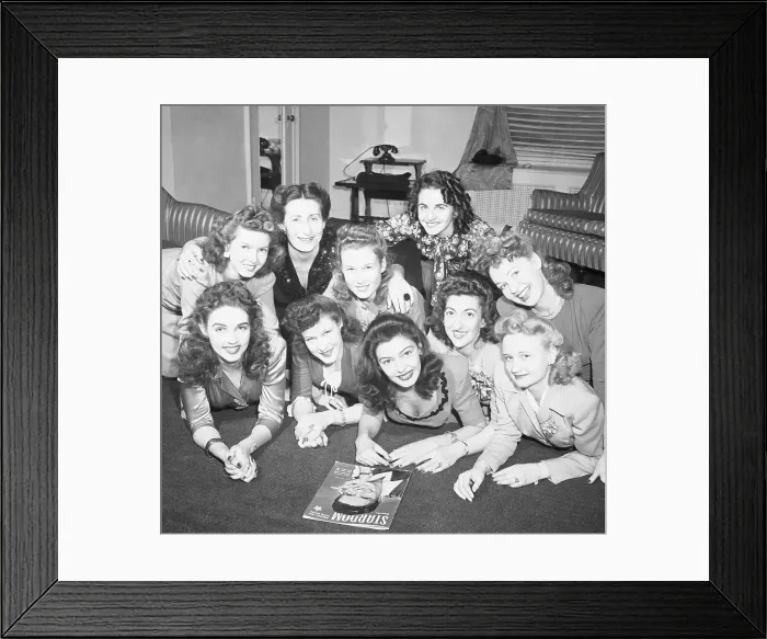 Framed Print : United Nations Victory Girls Framed Print : United Nations Victory Girls
