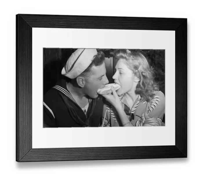 Framed Print : Sailor Sharing A Hotdog With His Girlfriend Framed Print : Sailor Sharing A Hotdog With His Girlfriend