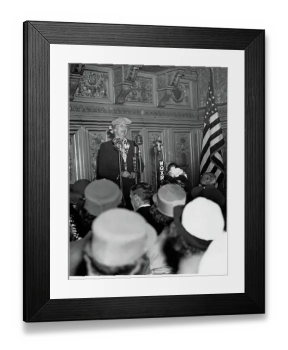 Framed Print : First Lady Eleanor Roosevelt Speaks to Women in Uniform Framed Print : First Lady Eleanor Roosevelt Speaks to Women in Uniform