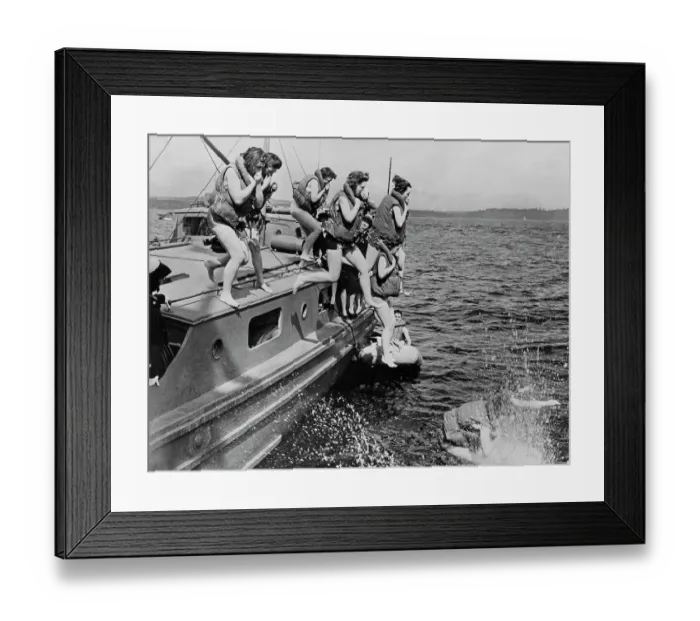Framed Print : World War Two United States Coast Guard (USCG) Women's Reserve SPARS 1943 Framed Print : World War Two United States Coast Guard (USCG) Women's Reserve SPARS 1943