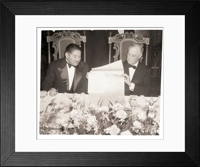 Framed Print : Franlin Roosavelt with Bolivian President Penaranda Framed Print : Franlin Roosavelt with Bolivian President Penaranda