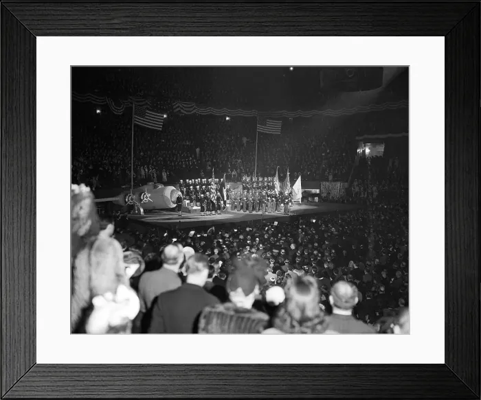 Framed Print : Red Cross Show Sets Record Framed Print : Red Cross Show Sets Record