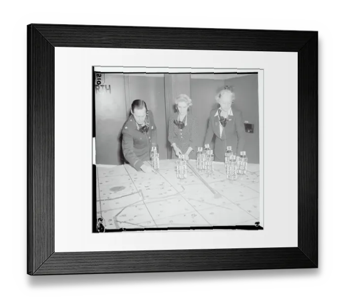Framed Print : Bobby Jones Lending a Hand at a Filter Board Framed Print : Bobby Jones Lending a Hand at a Filter Board