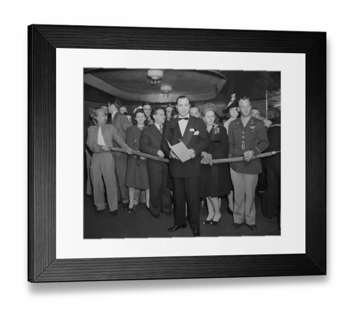 Framed Print : Crowd Waiting For Nightclub Entrance 43 Framed Print : Crowd Waiting For Nightclub Entrance 43