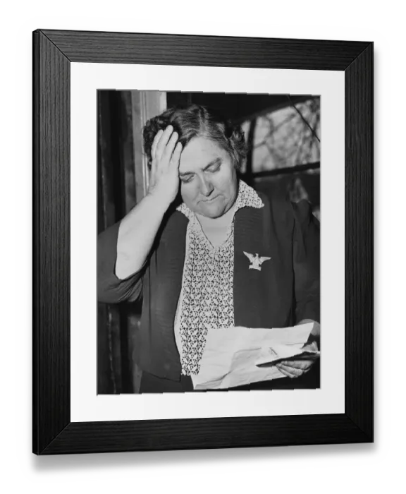 Framed Print : Mother of Sullivan Brothers Reading Letter From Roosevelt Framed Print : Mother of Sullivan Brothers Reading Letter From Roosevelt