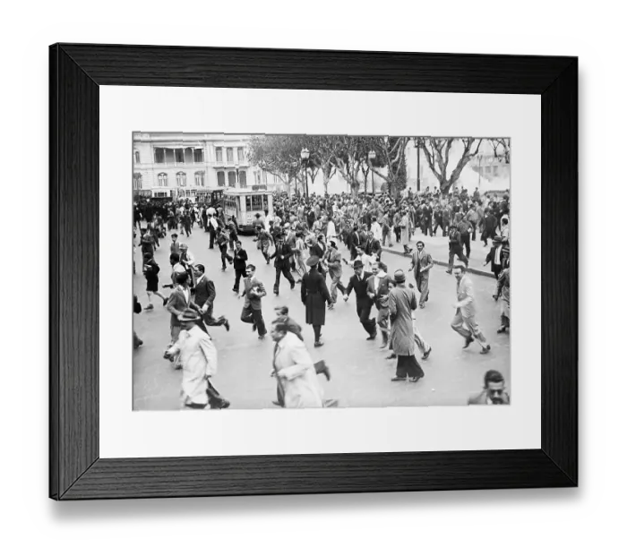 Framed Print : Crowds Running Through Plaza de Mayo Framed Print : Crowds Running Through Plaza de Mayo