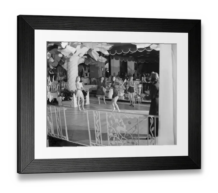 Framed Print : Dancers Practicing at Copacabana Framed Print : Dancers Practicing at Copacabana