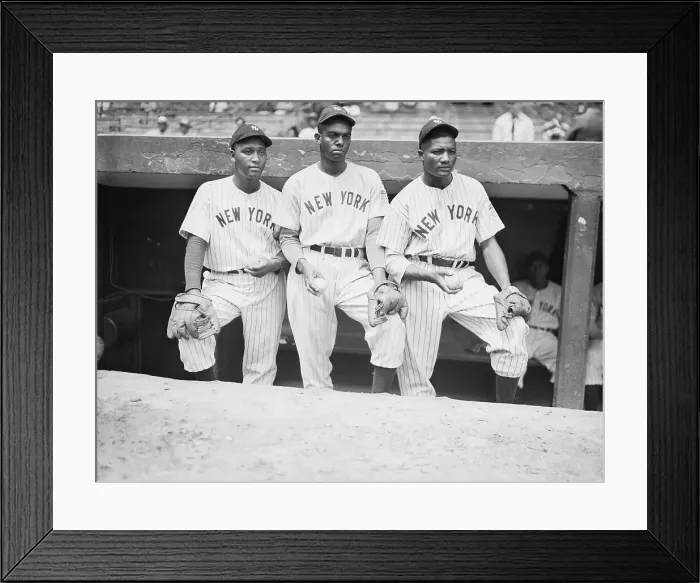 Framed Print : New York Black Yankees Pitchers Framed Print : New York Black Yankees Pitchers