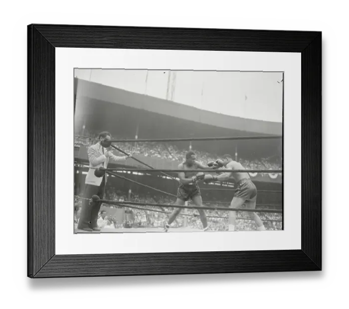 Framed Print : Joe Louis Fighting with Sparring Mate Framed Print : Joe Louis Fighting with Sparring Mate