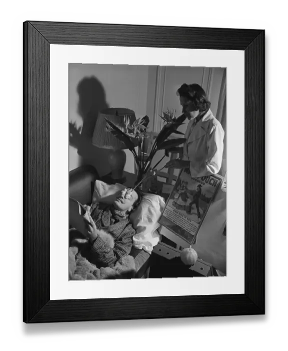 Framed Print : Salvador Dali Sketching Framed Print : Salvador Dali Sketching