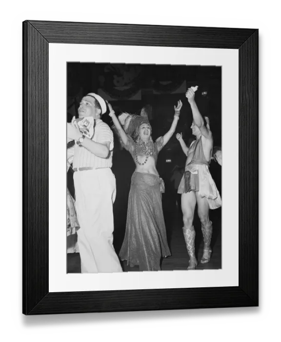Framed Print : Rio Dancers at Carnival Framed Print : Rio Dancers at Carnival