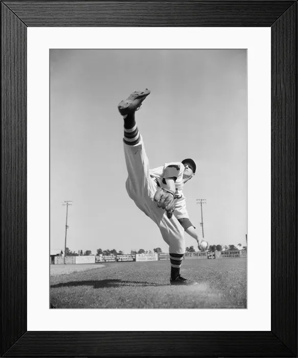 Framed Print : Boston Braves Pitcher Warren Spahn Framed Print : Boston Braves Pitcher Warren Spahn