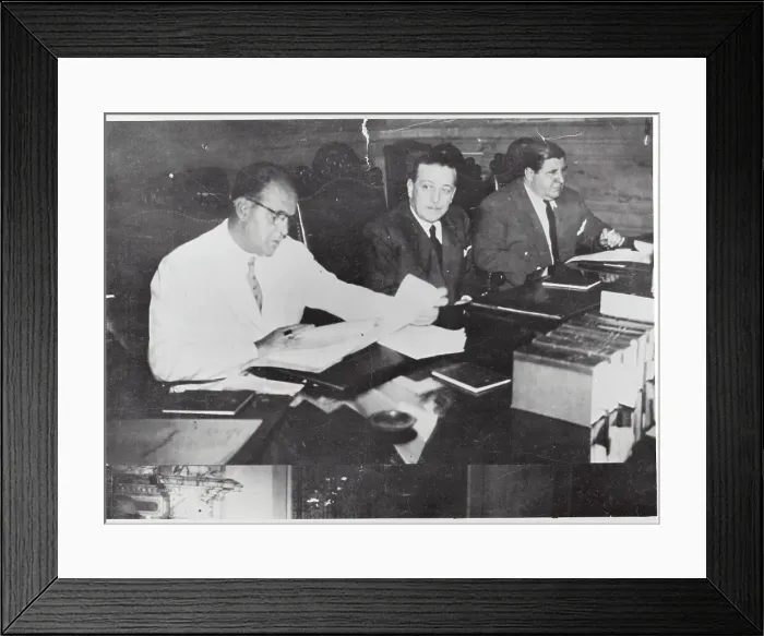 Framed Print : Uruguay's President Alfredo Baldomir Meeting with Ministers Framed Print : Uruguay's President Alfredo Baldomir Meeting with Ministers