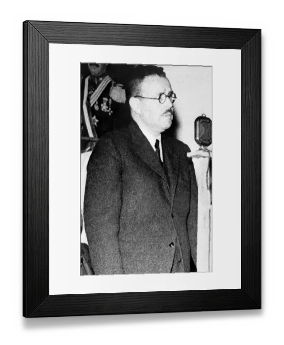 Framed Print : Carlos Ibanez Del Campo Delivers a Speech Framed Print : Carlos Ibanez Del Campo Delivers a Speech