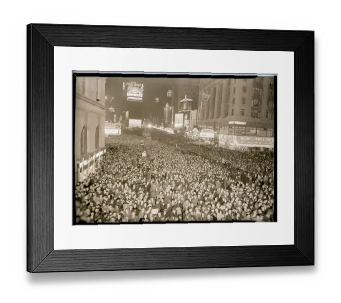 Framed Print : New Years Eve Crowd in Times Square Framed Print : New Years Eve Crowd in Times Square