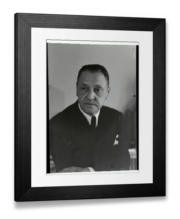 Framed Print : Portrait of Somerset William Maugham Framed Print : Portrait of Somerset William Maugham