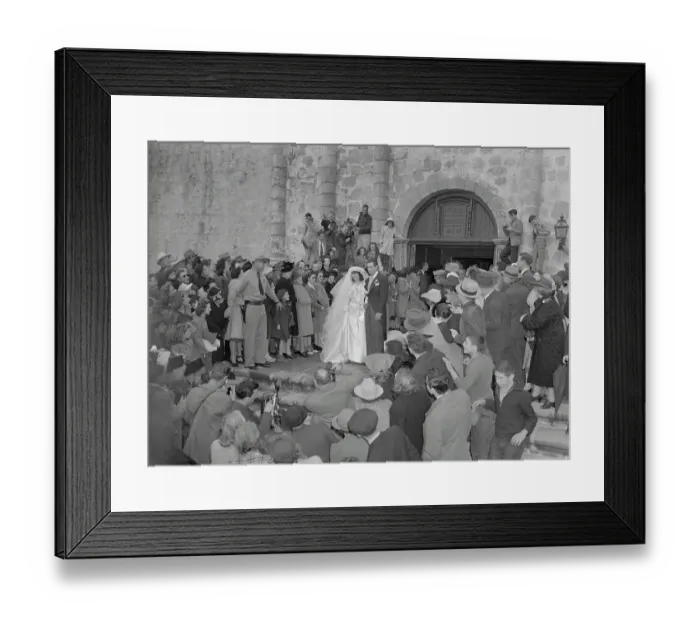Framed Print : Pasquale DiCicco and Gloria Vanderbilt at Their Wedding Framed Print : Pasquale DiCicco and Gloria Vanderbilt at Their Wedding