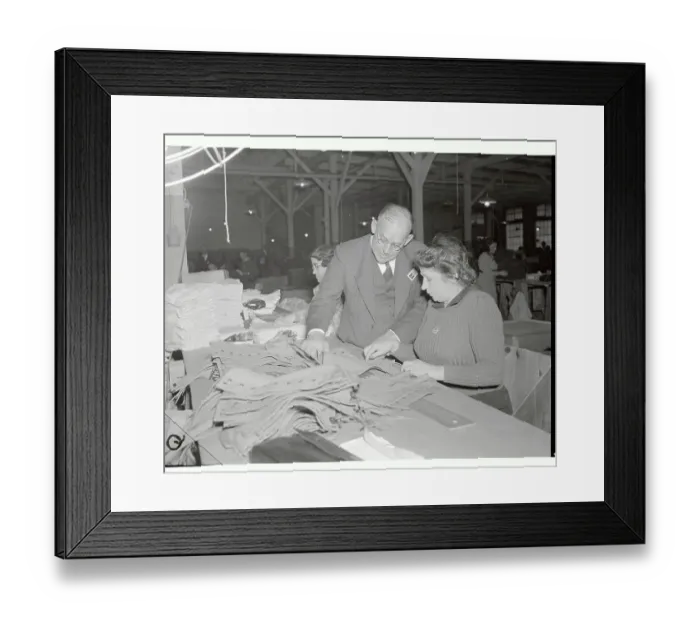 Framed Print : Reba Feldman Inspecting Soldiers Leggings Framed Print : Reba Feldman Inspecting Soldiers Leggings
