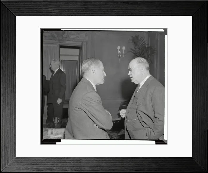 Framed Print : Arthur Hays Sulzberger and Howard Davis Speaking Framed Print : Arthur Hays Sulzberger and Howard Davis Speaking