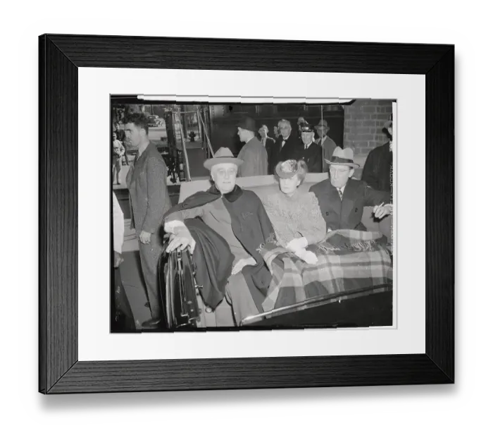 Framed Print : Franklin D. Roosevelt En Route to Meeting on Pearl Harbor Framed Print : Franklin D. Roosevelt En Route to Meeting on Pearl Harbor