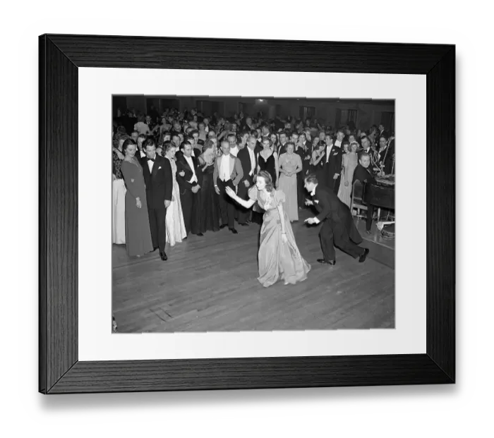 Framed Print : Crowd Watches Couple Dance at Waldorf-Astoria Framed Print : Crowd Watches Couple Dance at Waldorf-Astoria