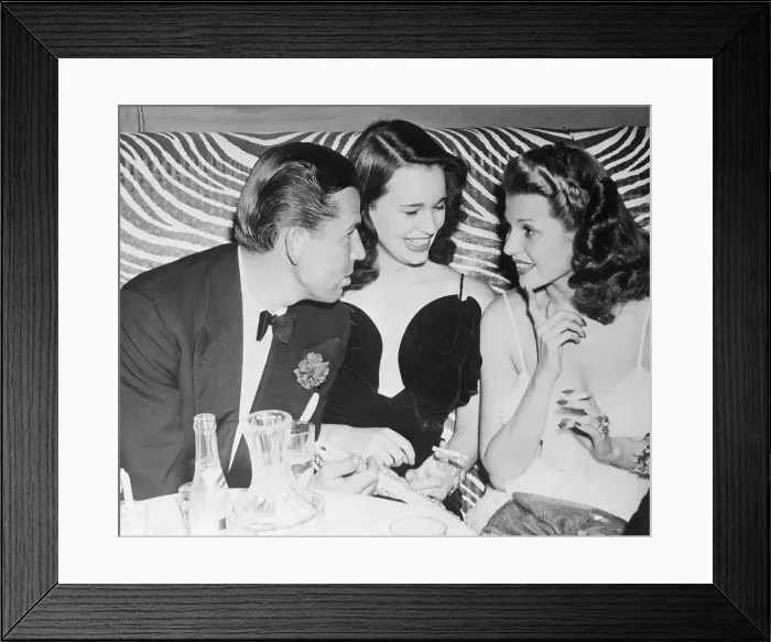 Framed Print : Bruce Cabot with Rita Hayworth and Gloria Vanderbilt Framed Print : Bruce Cabot with Rita Hayworth and Gloria Vanderbilt