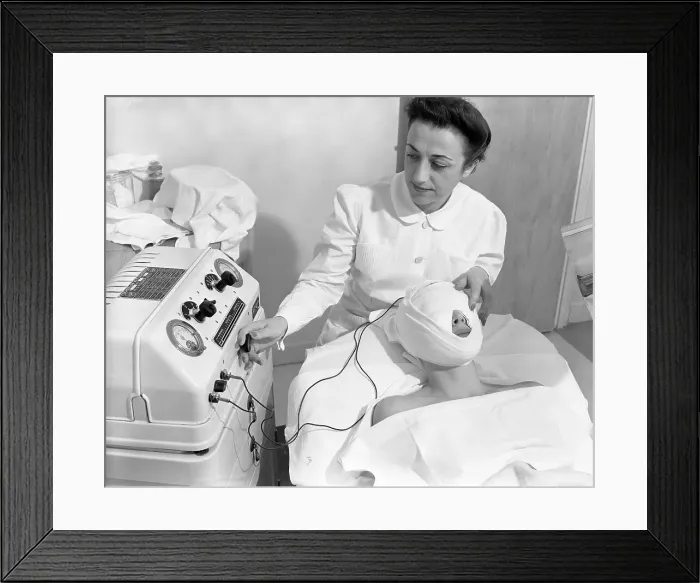 Framed Print : The Power of Beauty at Rubinstein Salon Framed Print : The Power of Beauty at Rubinstein Salon